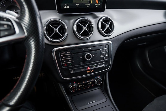 Mercedes-Benz CLA220 d 18 of 27