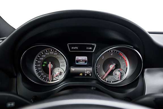 Mercedes-Benz CLA220 d 14 of 27