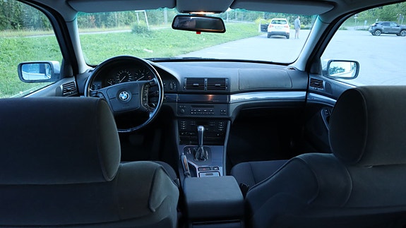 BMW 540i 10 of 13