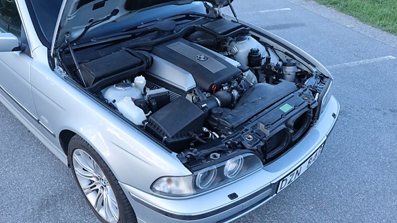 BMW 540i 9 of 13