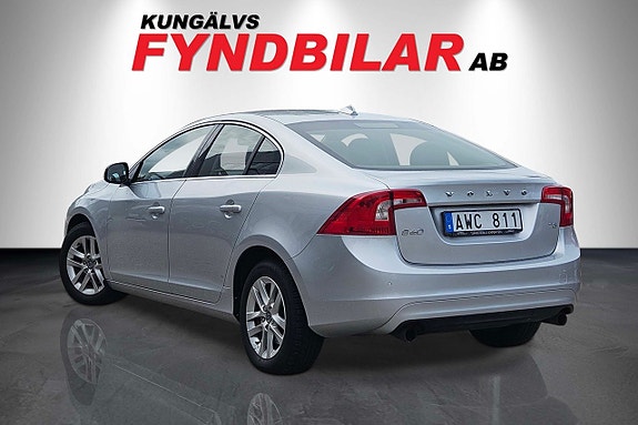Volvo S60 2 of 5