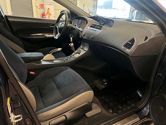 Honda Civic 9 of 16