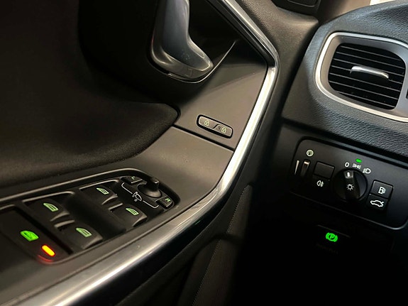 Volvo S60 15 of 18