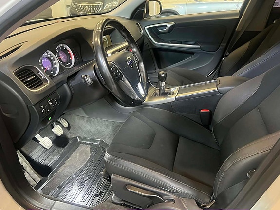 Volvo S60 7 of 18