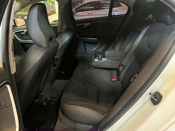 Volvo S60 18 of 18
