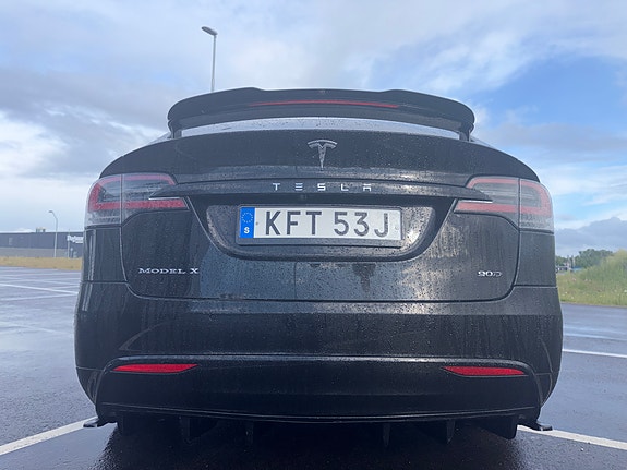 Tesla Model X 19 of 30