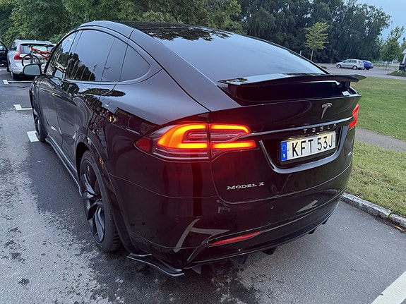 Tesla Model X 8 of 30