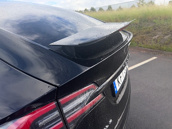 Tesla Model X 24 of 30