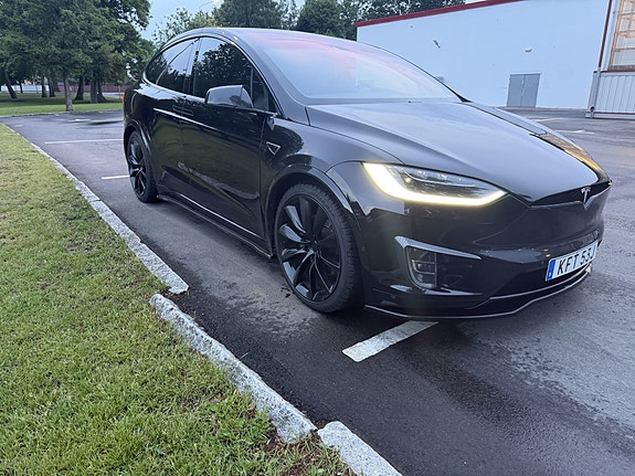 Tesla Model X 6 of 30