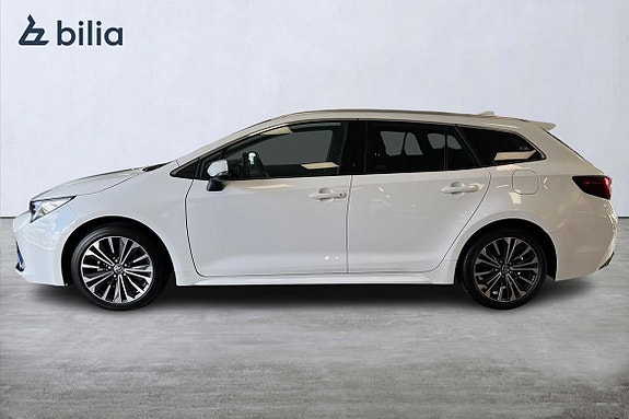 Toyota Corolla 3 of 5