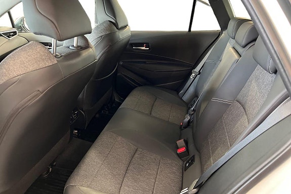 Toyota Corolla 13 of 21