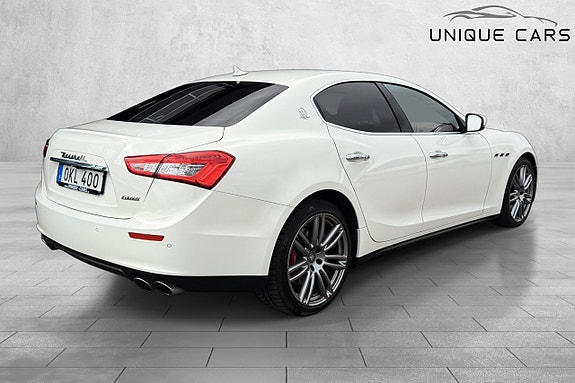 Maserati Ghibli 3 of 5