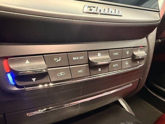 Maserati Ghibli 23 of 28