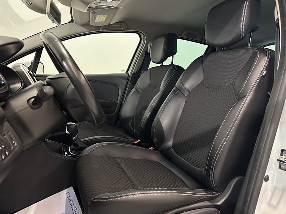 Renault Clio 17 of 19