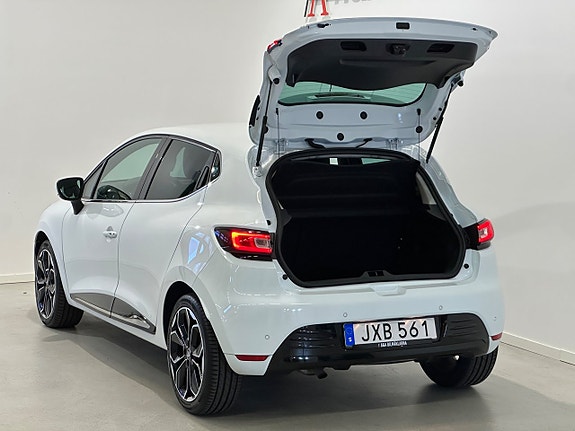 Renault Clio 9 of 19