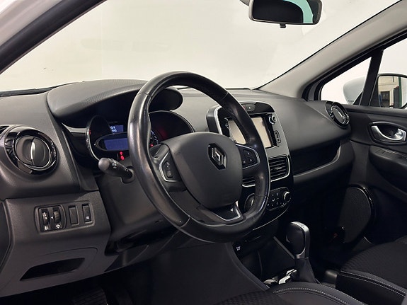 Renault Clio 10 of 19