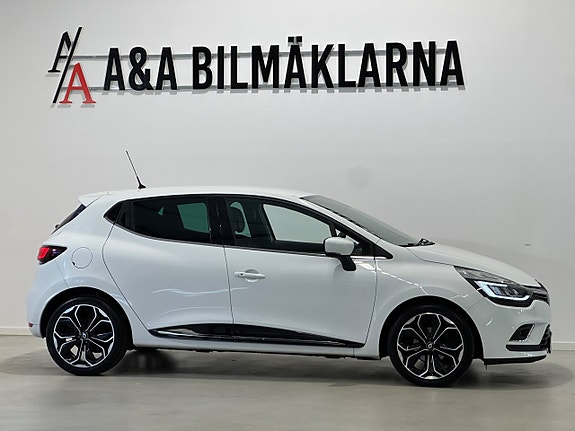 Renault Clio 8 of 19