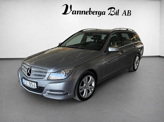 Mercedes-Benz C180 3 of 5