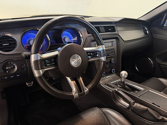 Ford Mustang 9 of 11