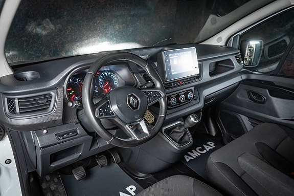 Renault Trafic 19 of 26