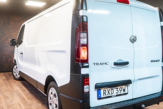 Renault Trafic 9 of 26