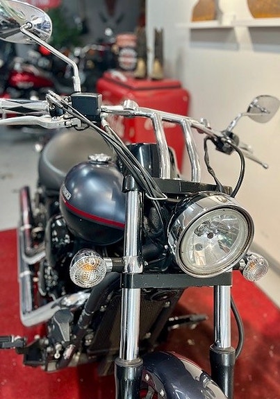 Kawasaki VN900 Vulcan Custom 5 of 5