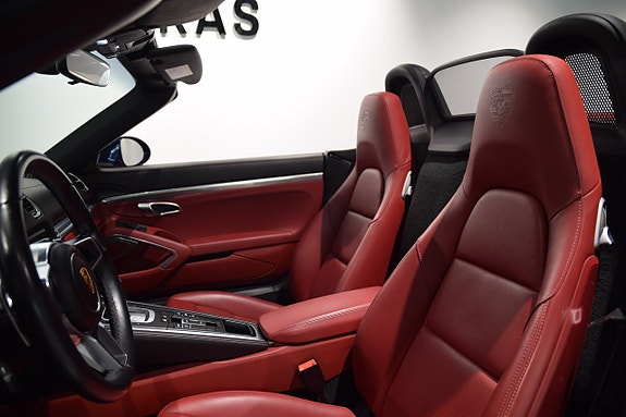Porsche 718 Boxster S 10 of 13