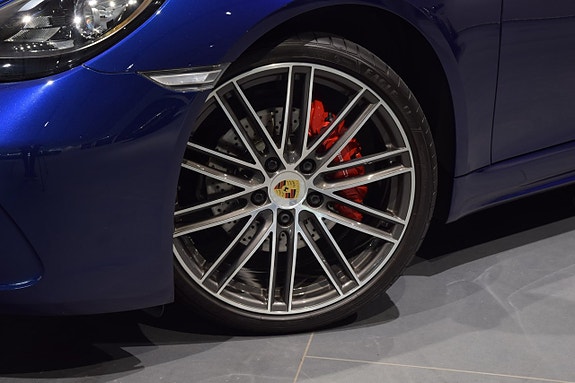 Porsche 718 Boxster S 4 of 5