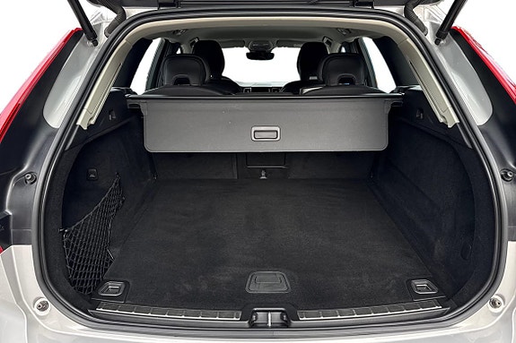 Volvo XC60 12 of 22