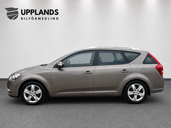 Kia Ceed 2 of 9
