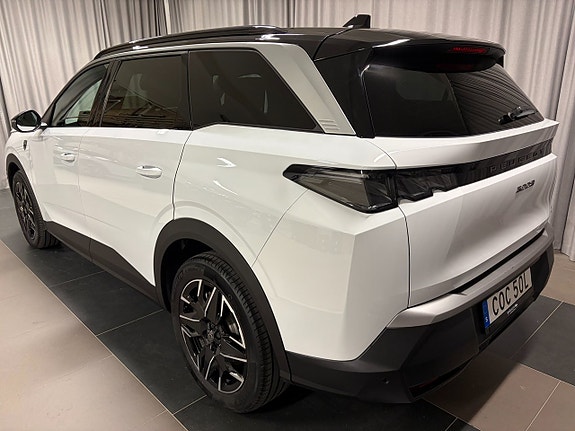 Peugeot 5008 3 of 5
