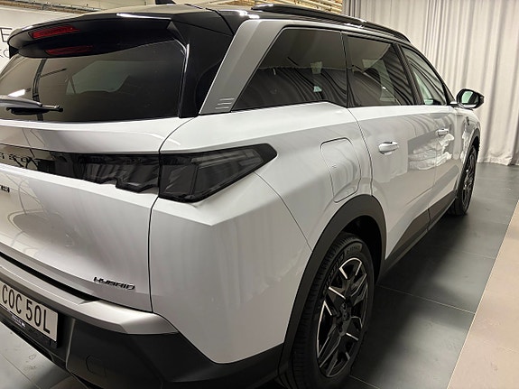 Peugeot 5008 4 of 5