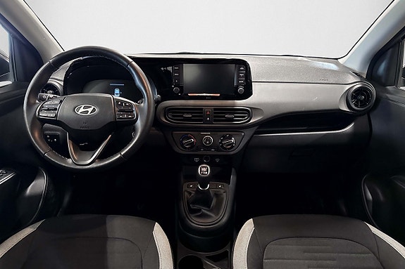 Hyundai i10 7 of 24