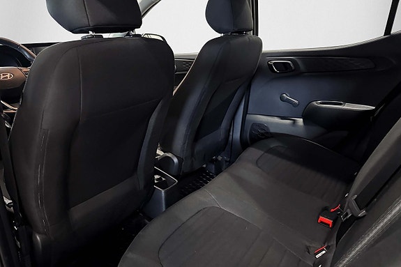 Hyundai i10 12 of 24