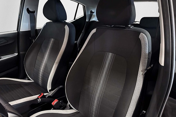 Hyundai i10 10 of 24