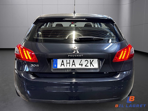 Peugeot 308 4 of 5