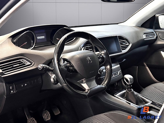 Peugeot 308 10 of 11