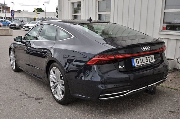 Audi A7 4 of 5