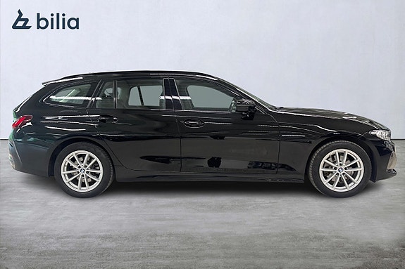 BMW 320d 16 of 18