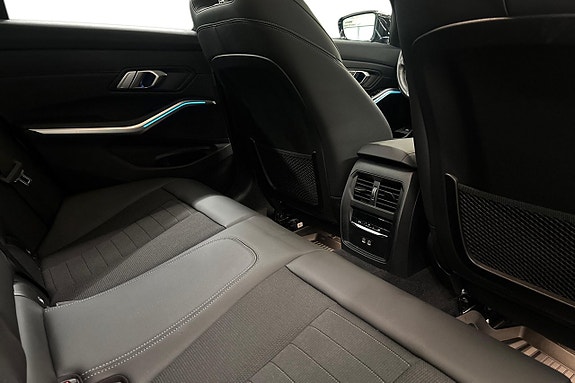 BMW 320d 7 of 18