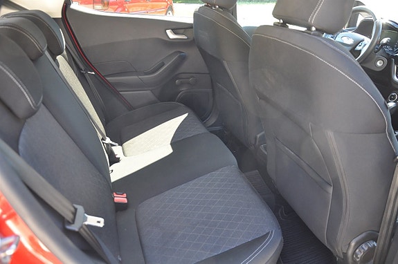 Ford Fiesta 7 of 12