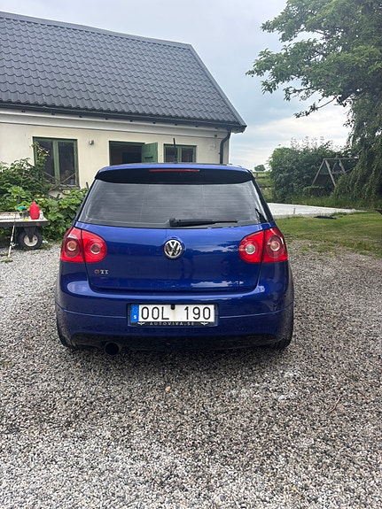 Volkswagen Golf V 5 of 5