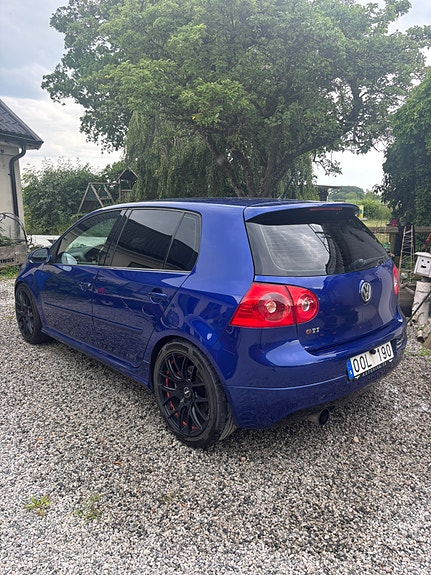 Volkswagen Golf V 6 of 8