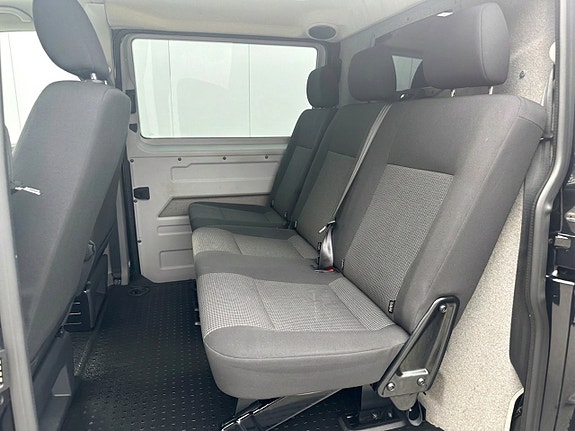 Volkswagen Transporter 10 of 12