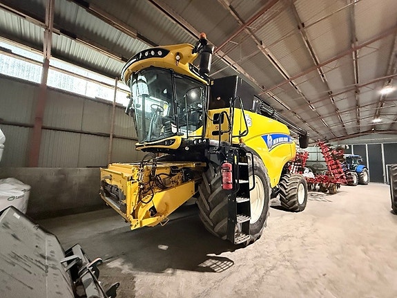 New Holland CR8.90SL, VF35”, GPS, 1.790tim 5 of 5
