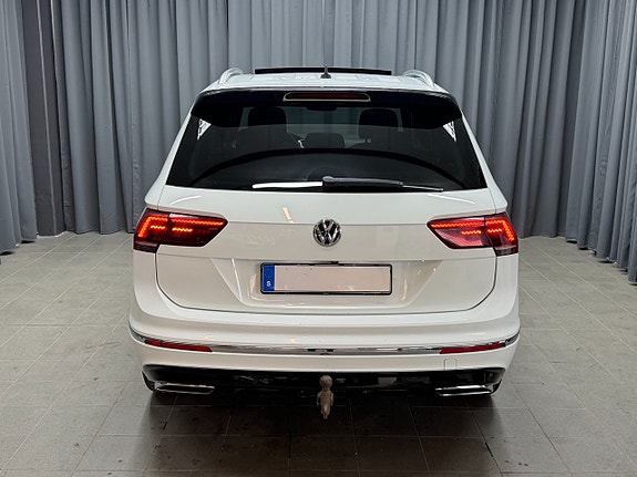 Volkswagen Tiguan Allspace 4 of 5