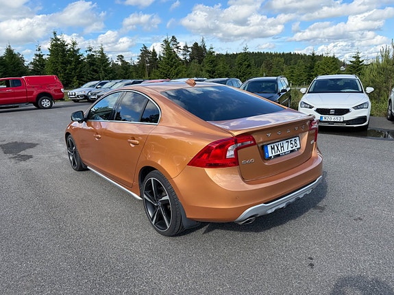 Volvo S60 3 of 5