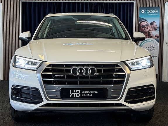 Audi Q5 2 of 5
