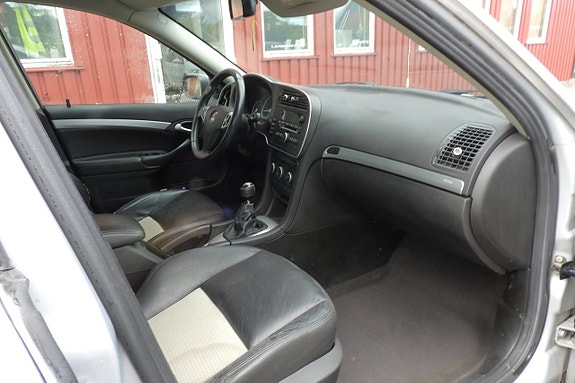 Saab 9-3 8 of 15