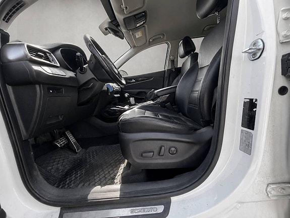 Kia Sorento 6 of 10